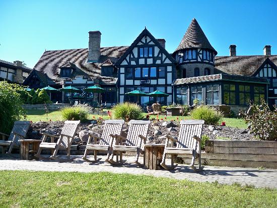 Punderson Manor Lodge paranormal