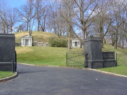 Oak Hill Cemetery - Youngstown paranormal