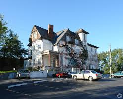 White House Apartments - Omaha