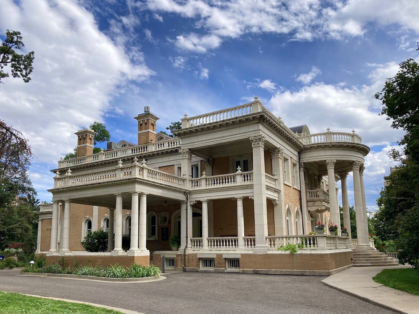 Grant-Humphreys Mansion