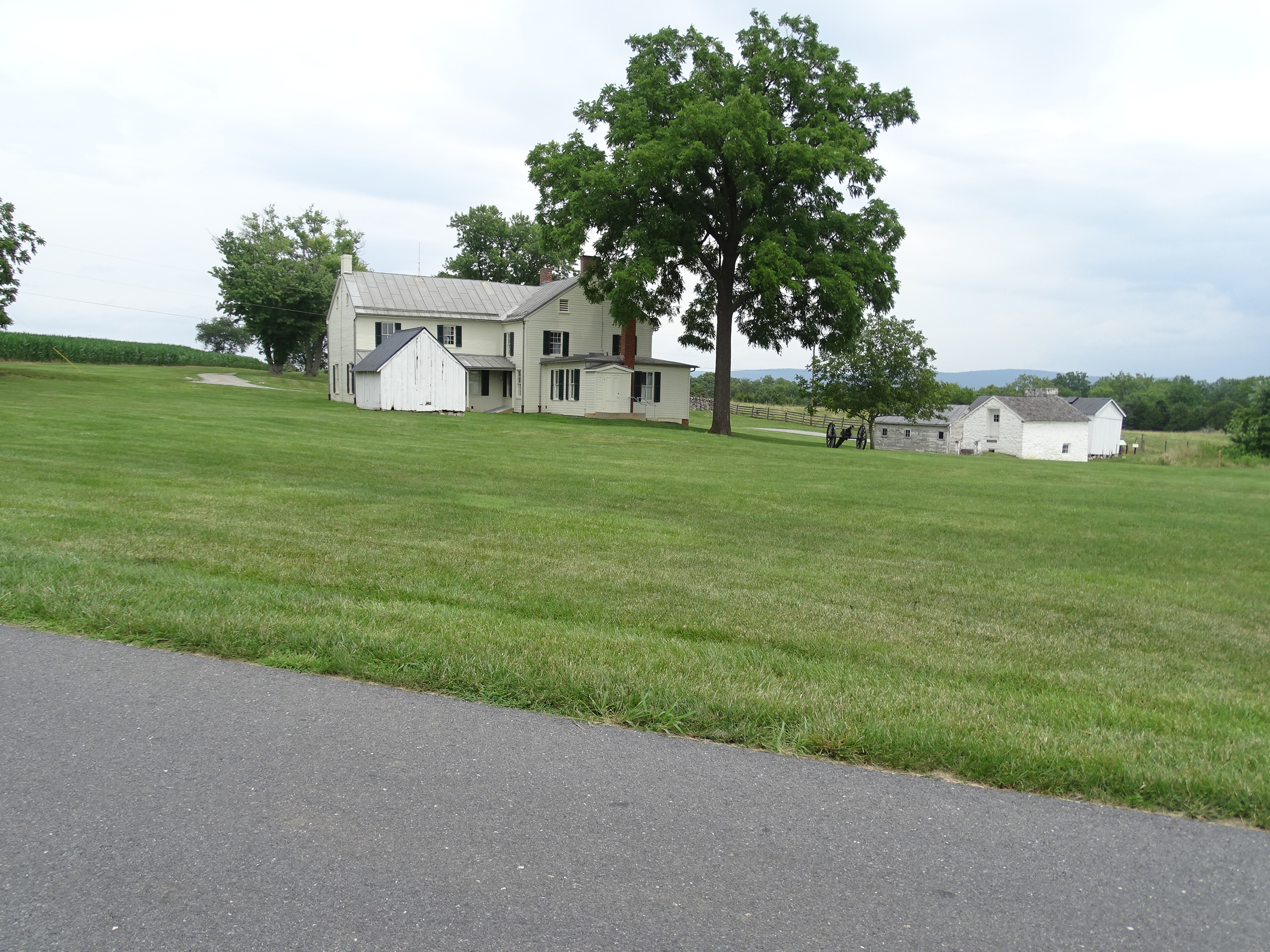 Mumma Farm and Graveyard paranormal