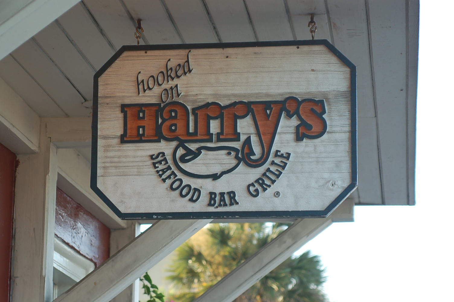 Harry's Seafood, Bar and Grille paranormal
