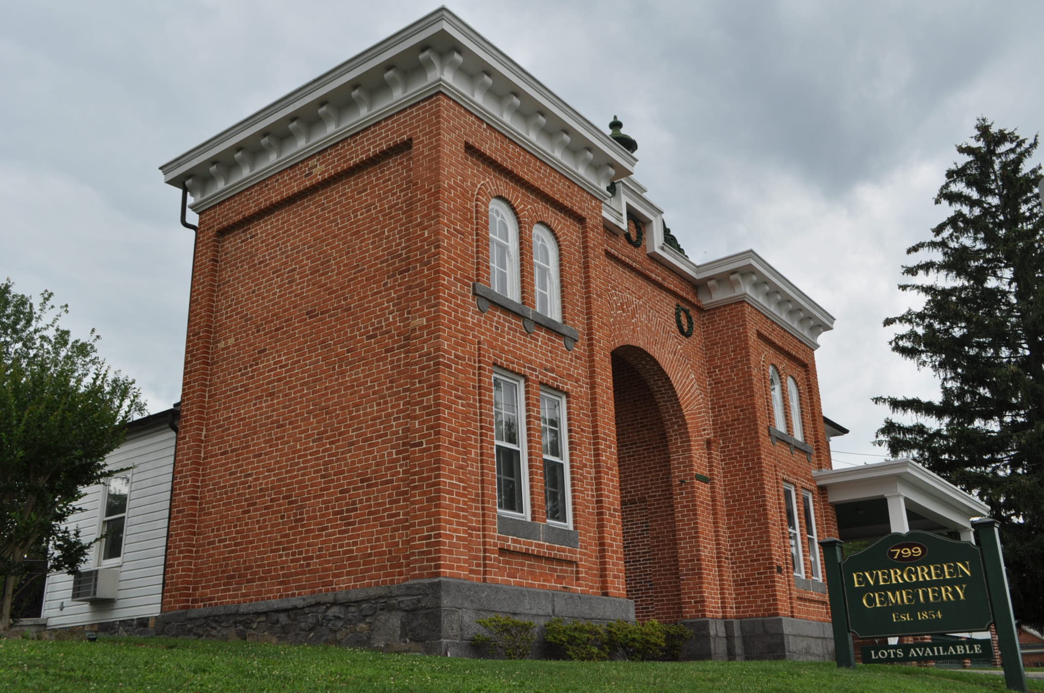 Evergreen Cemetery paranormal