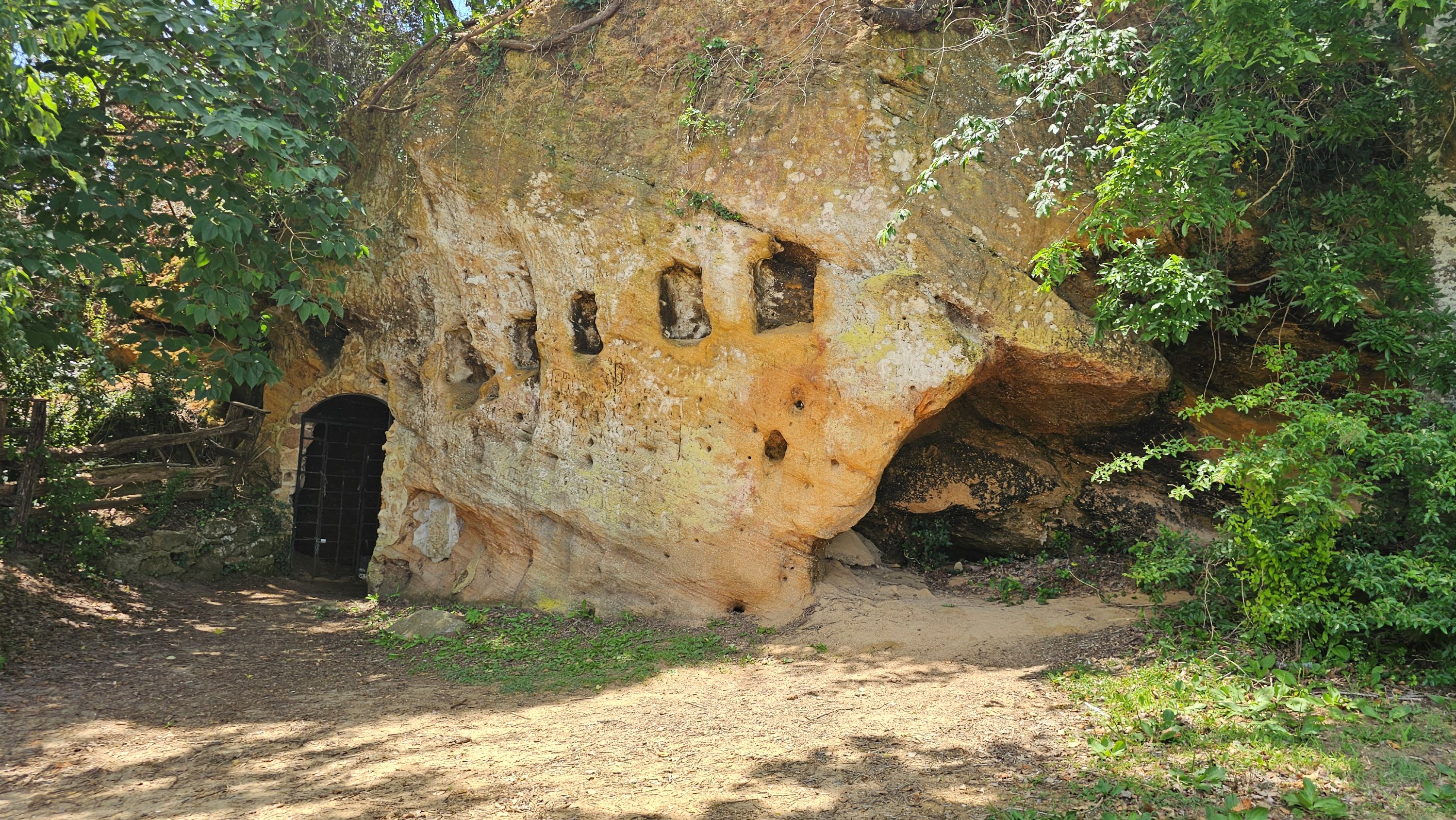 Cornwallis' Cave