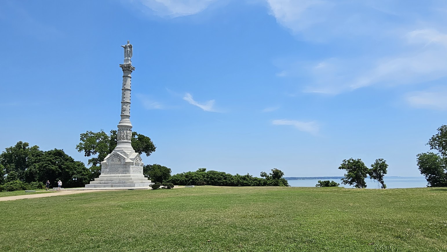 Yorktown Victory Monument