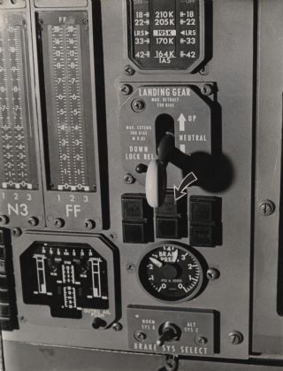 Lockheed L-1011 Landing Gear Lever